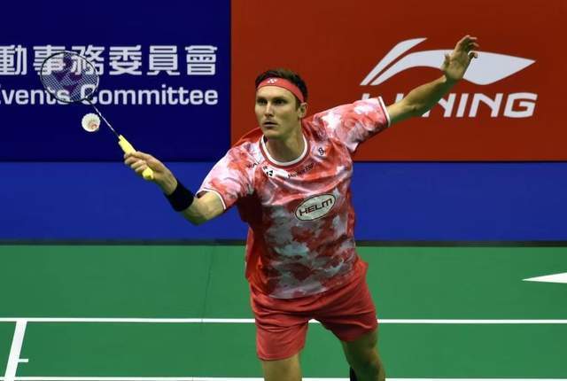 拳太, 伤而长时间, 到香港和中