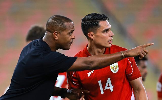 伊克巴尔, 墨世界杯, 距离破门仅