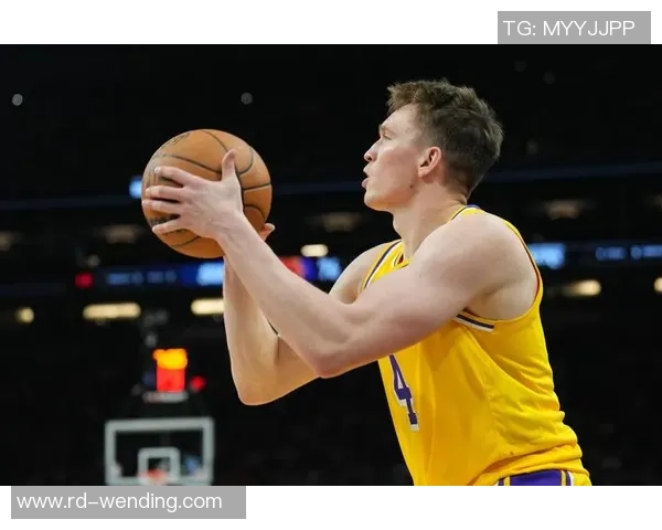 2021年湖人与灰熊第三节精彩对决回顾与分析